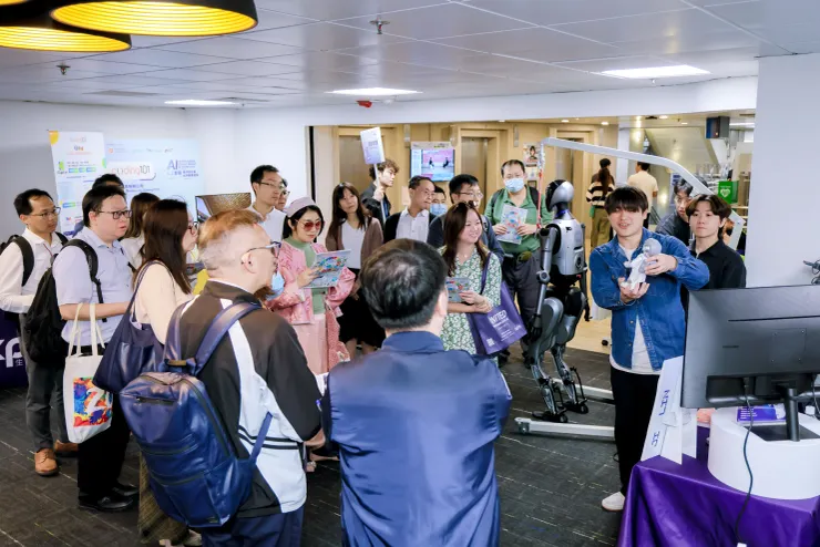 是次展會內容豐富，設有超過60個展位，展示各類教育科技方案，並舉辦逾20場講座、互動工作坊及示範課，由專家及業界領袖剖析教育趨勢與教學策略。