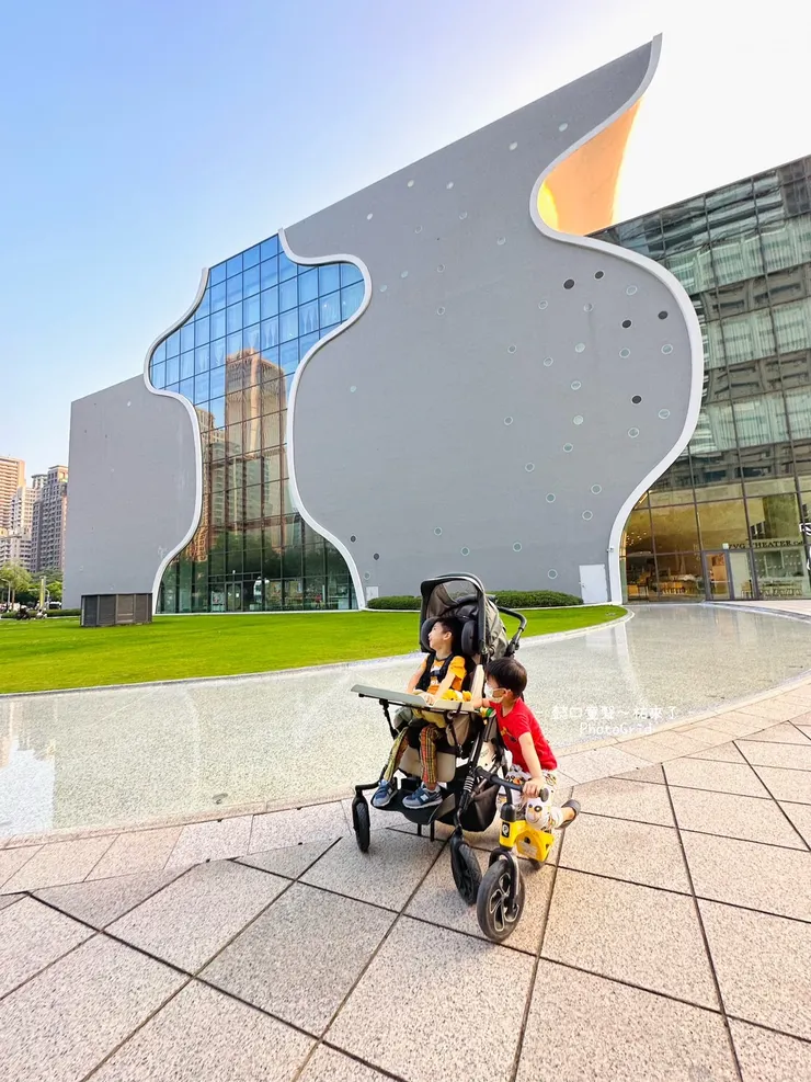 ▲離臺中願景館不遠的《台中歌劇院》也是超級無障礙場所，外縣市可以安排一起順遊。