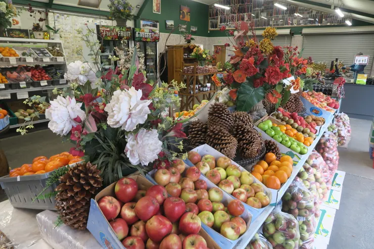 一進門就看到五花八門的水果們