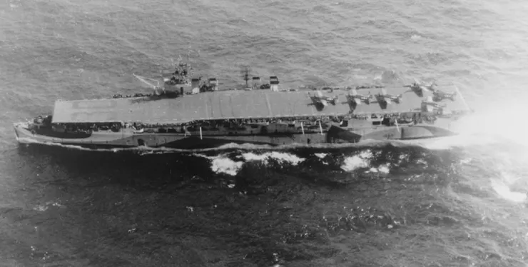 聖哈辛托號輕航母，攝於1944年5月31日