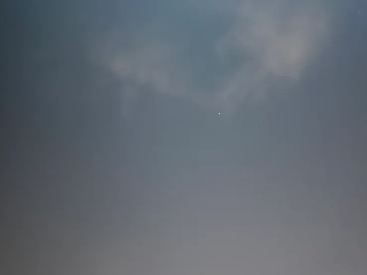 那晚的光，不耀眼，但很明顯