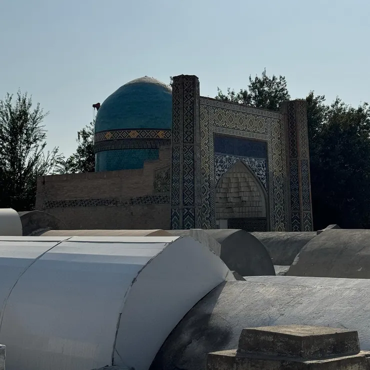 可汗家族墓園一隅