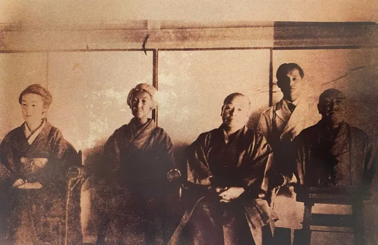 台灣雕刻大師黃土水曾幫昭和天皇的岳父母久邇宮邦彥王與岳母俔子妃製作胸像。（圖源／《臺灣美術全集19：黃土水》，1995）