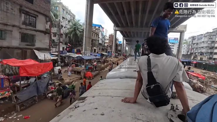 因為 Youtube 規範限制,在火車頂上的片段還得去其他網站才看得著~