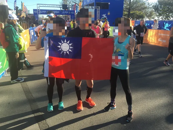 那時候看到很多台灣國旗，只要看到台灣的字樣，大家就瞬間變成一家人。還因此交了很多朋友