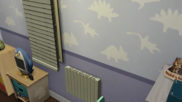 可能男孩年紀小,比較怕冷,所以電暖爐較大,而且是固定的掛牆式。