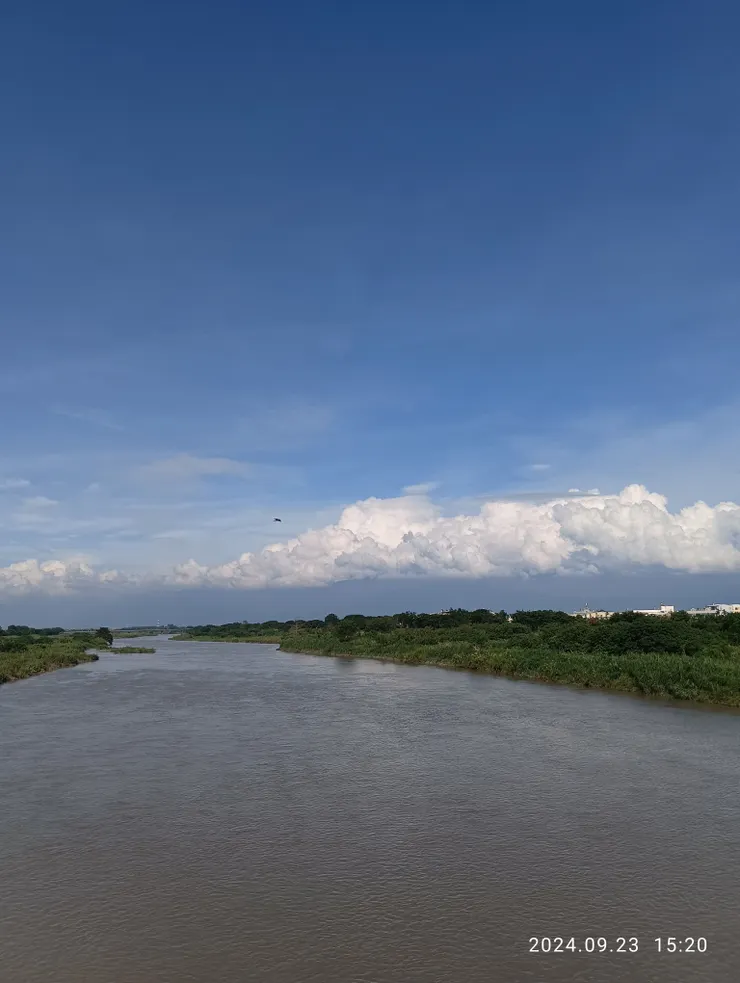 單騎東港溪畔，自拍攝