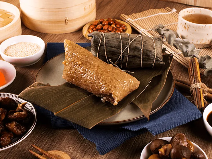 很久以前吃的湖州粽，油油得很好吃，可是沒有蛋黃。（此非當事湖州粽）