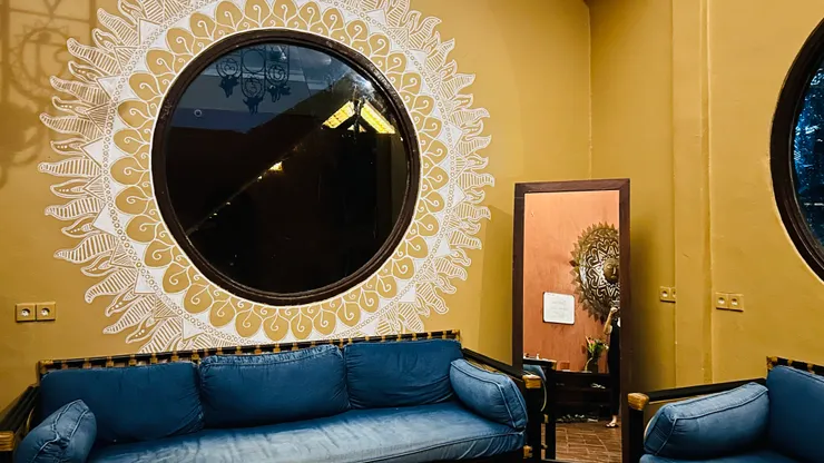 晚上休息區的樣子