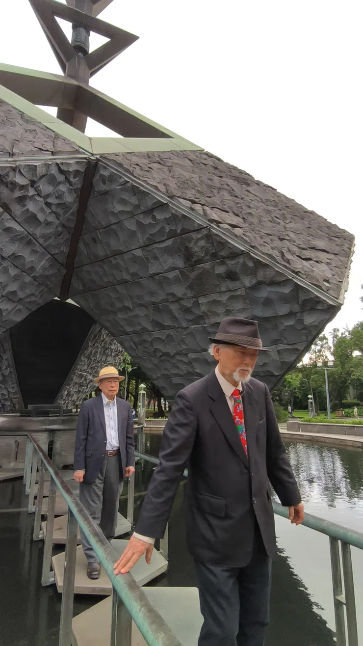 鄭自才與陳錦芳，時隔三十年之後再見，依然負重前行   2025