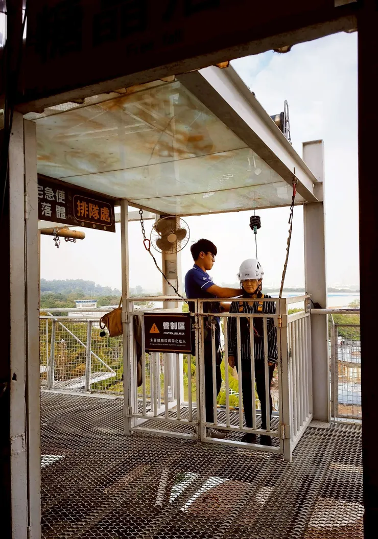 在室內的我直接腳軟😭