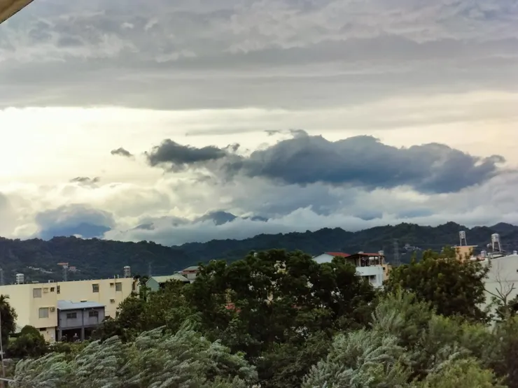 窗前風起雲湧/Mingling攝