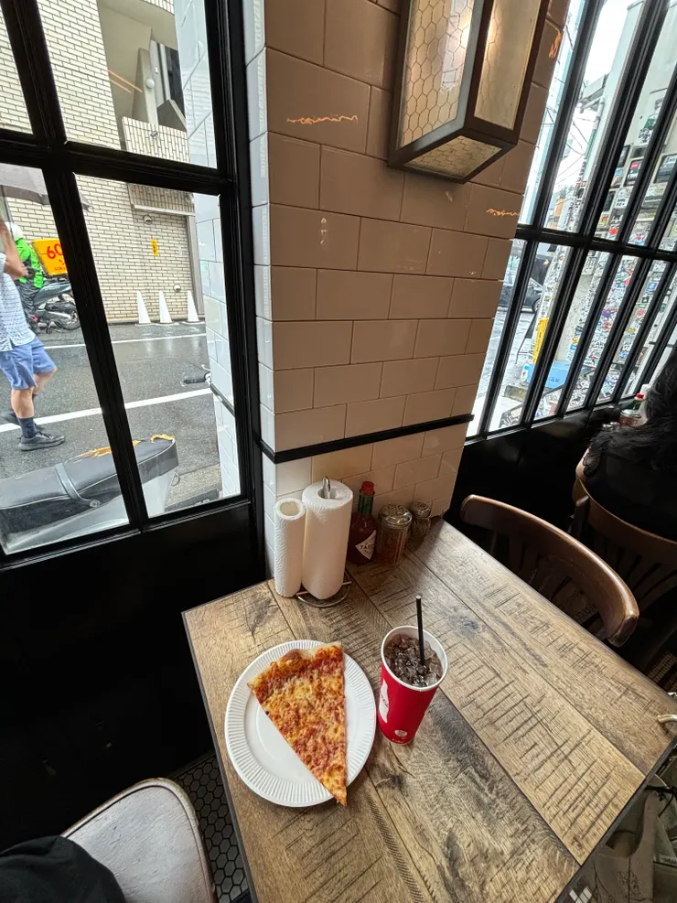 通常點一片披薩、一杯可樂或薑汁汽水