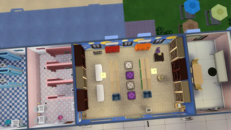 小房間旁則是個很大的房間，這是平面圖。