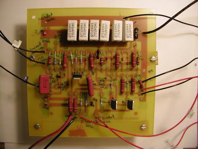 上方是原來自己洗的PCB