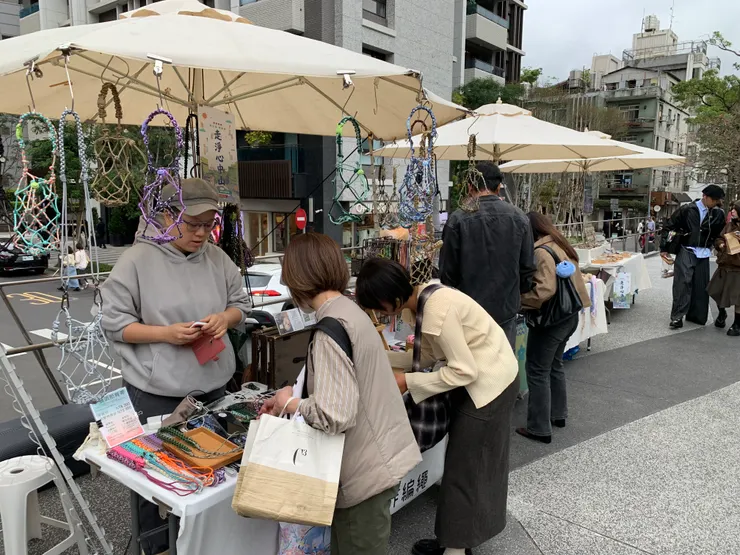 夢夢：寶貝們有空也來走走吧！