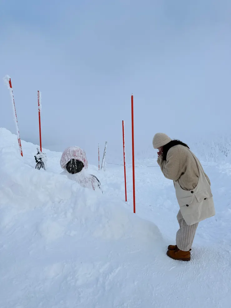 開始誦持地藏經後沒多久,碰巧去了日本東北旅行,順其自然的造訪知名的藏王地藏山。