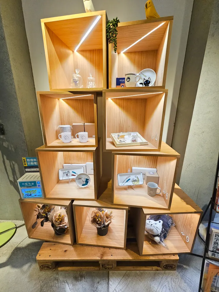 ●RACO有販售一些文創小物，看起來是以貓咪的商品為主