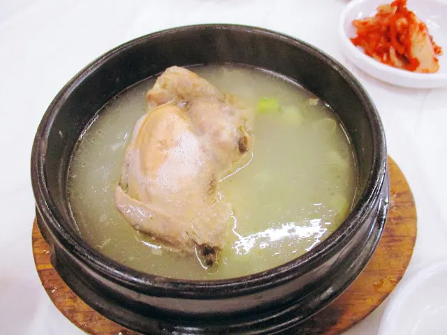 韓國必吃 人蔘雞湯