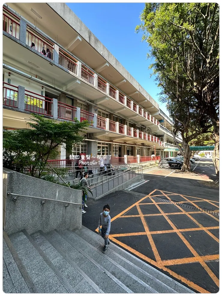 校園巡禮~行動不便首重無障礙空間♿️ 學校若能讓家長將車開進校園接送相對友善。