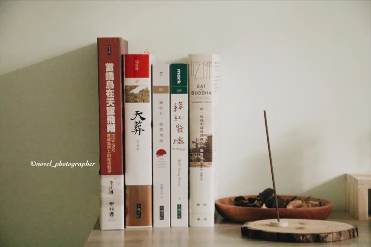 圖博(Tibet)議題主題書單。/攝影：蝦那