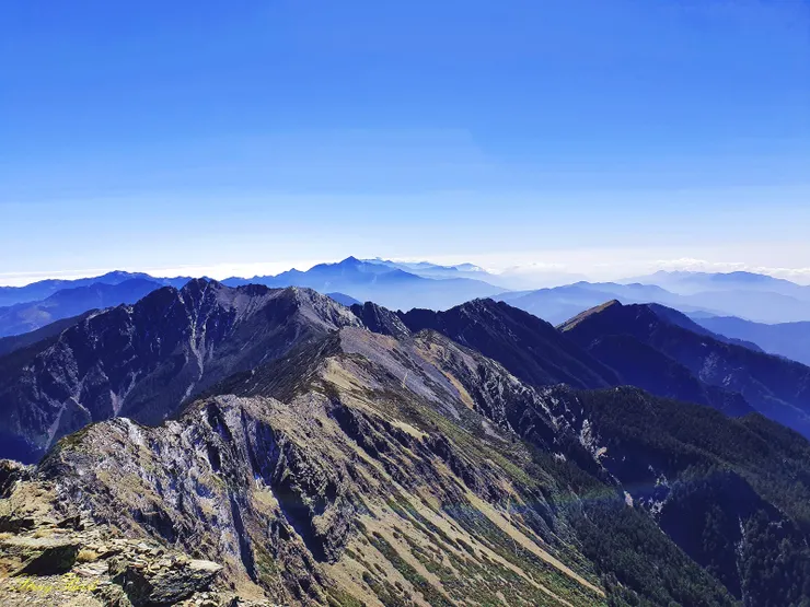 ▲玉山的雲海及中央山脈群峰