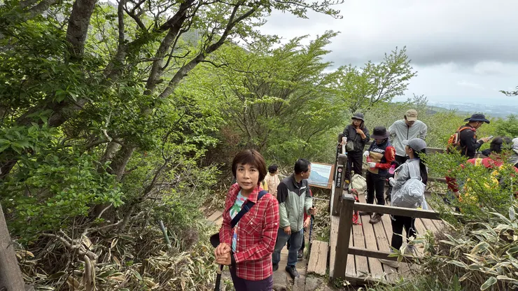走出樹林後帝座展望台最多人停留