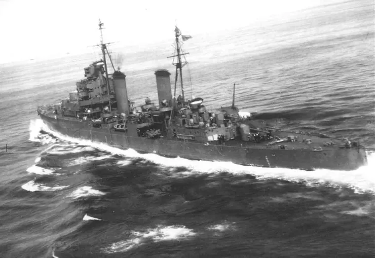 赫敏號輕巡洋艦