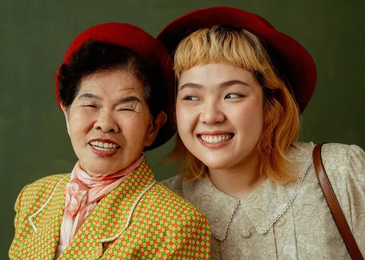 台南最酷的全家福攝影師｜連阿公阿嬤都拍得開懷大笑｜化妝寫真加