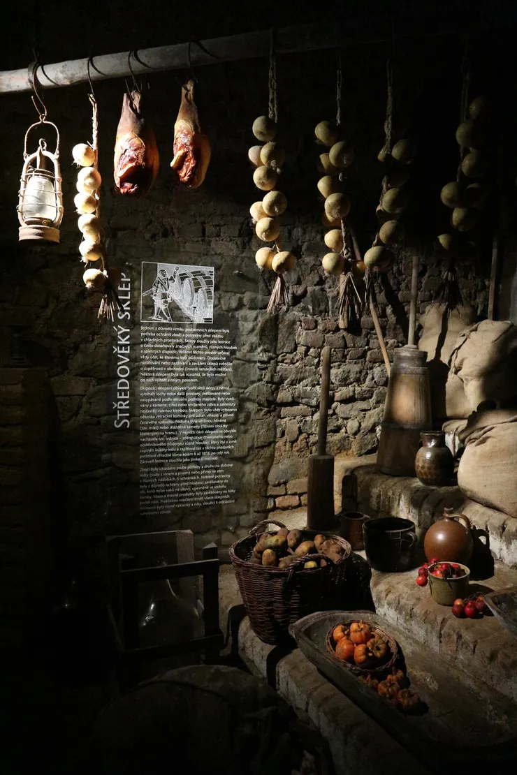 之前沒有冰箱的中古世紀，地底下就是他們的冷藏庫