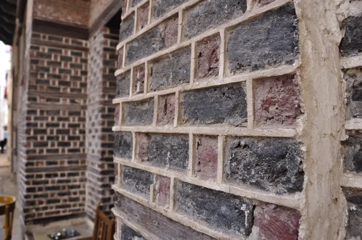 羅塞塔磚造房子的困境，海風的侵蝕