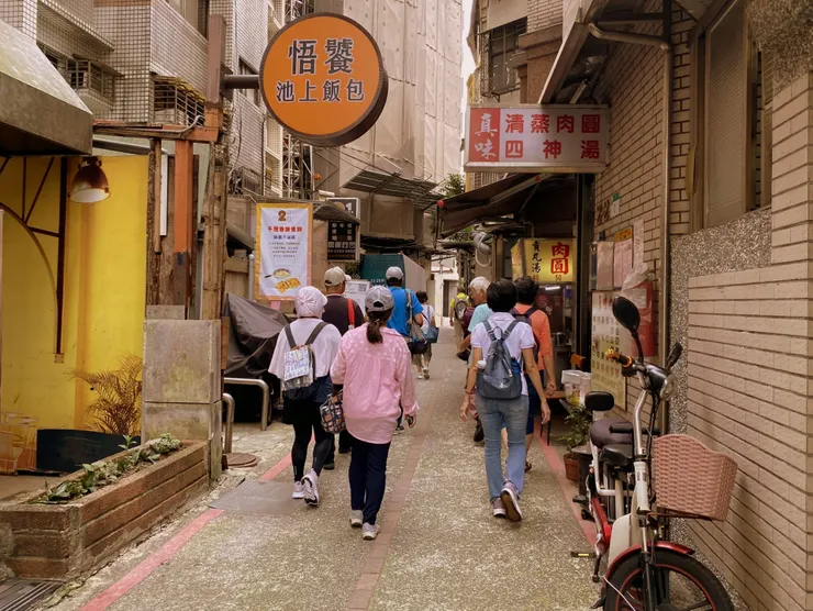 古亭地府陰功廟旁的老同安街，是清朝的「大路」