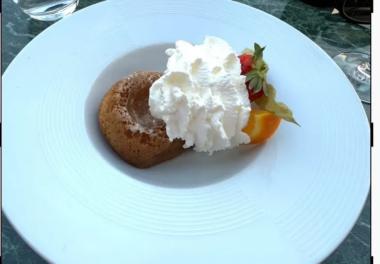 蘇納克梅酒蛋糕