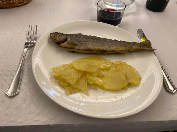 下雨天還有豐盛的餐食真的很感恩