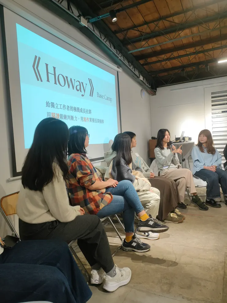 溫馨圍圈(只拍到1/3圓)