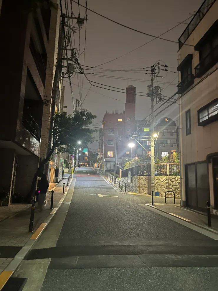 走到懷疑人生的上坡（誇飾法哈哈）