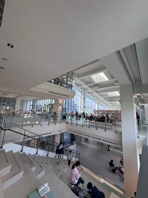 許良宇圖書館,photo by bookarchery