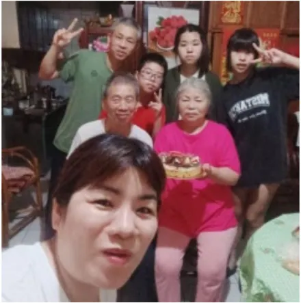 范美幸老師與家人的合照 圖/范美幸 Facebook