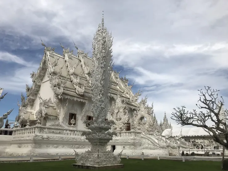 神聖潔白的廟宇