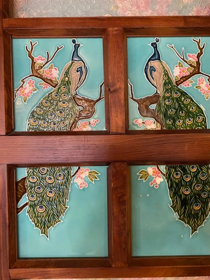 花磚源自於西班牙，由日人引進台灣