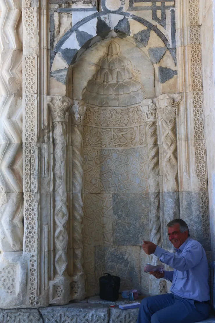 售票員,攝影於Sultanhanı, Aksaray Merkez Turkey 2023