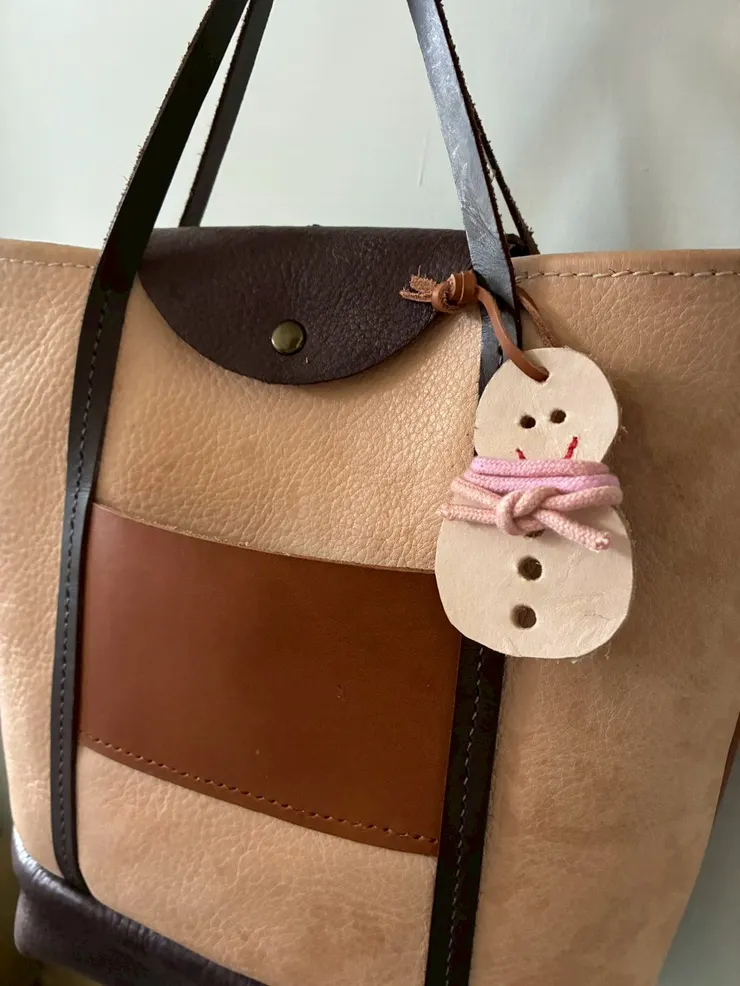 掛上雪人吊飾後立刻有聖誕節的氣氛！