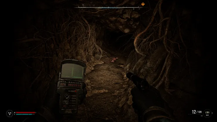 四處逛逛就看到藏匿點在洞窟裡面