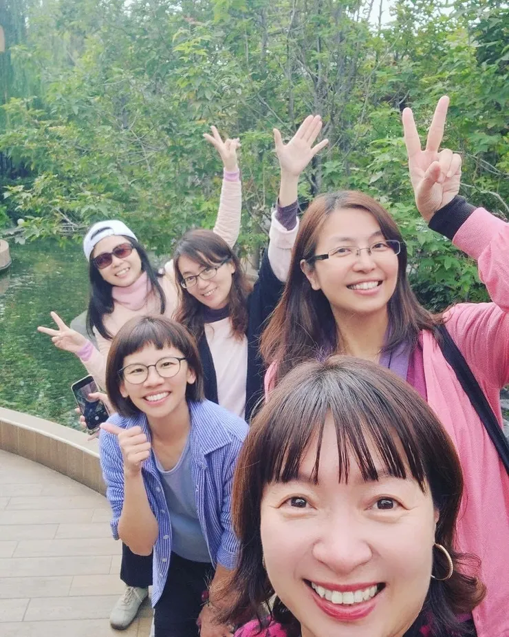 勇敢負養自己的家庭主婦們