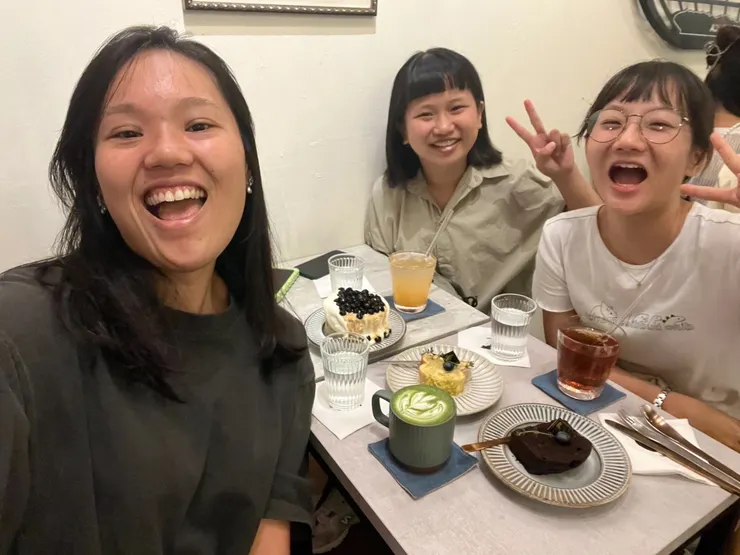 因為珮涵姐結束實習要回台北了，我們最後一次聚，原本是要去上次我跟嘉琪去的那裡，但是我們晚了一點，所以改來這邊
