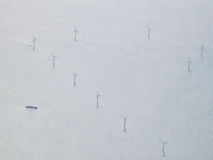 在天空中看到臺灣的風力發電機