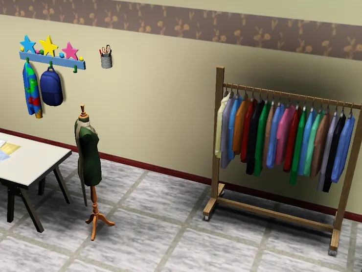人偶是設計師帶來的，衣架由一一供應。