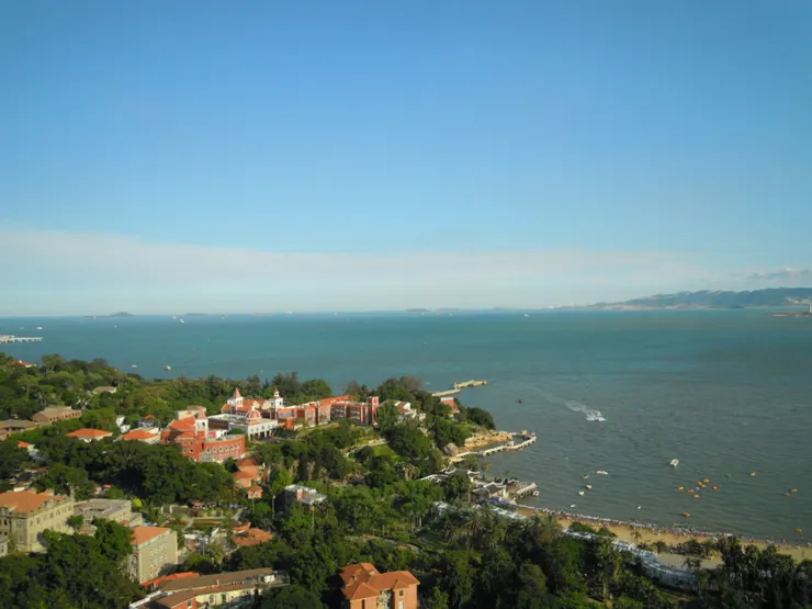 登頂日光岩,景點一清二楚