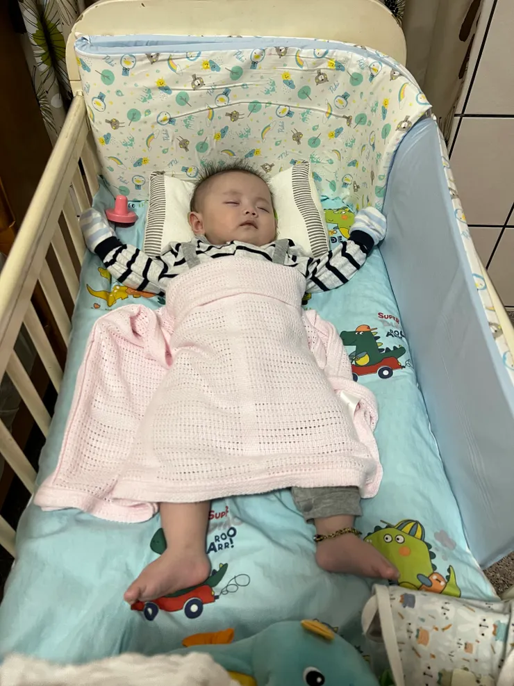 睡💤姿，完全昏迷中