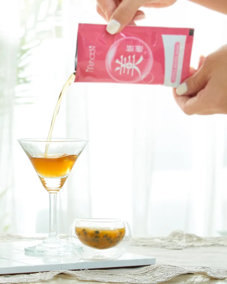 圖說：米可白拍戲熬夜或睡眠不足時，會喝美妍姬水光飲養護皮膚。（資料來源：魅后）